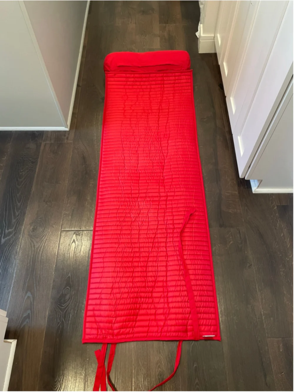 TOMMY HILFIGER Vtg Hibiscus Surfer Roll up Beach Pool Sun Mat Carrying Strap Pad